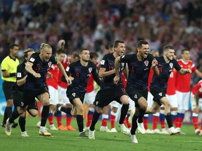 Croacia celebra el pase a semifinales del Mundial tras anotar Rakitic el último penalti de la tanda. En vídeo: Euforia en la calles de Croacia por la victoria de su selección ante Rusia.