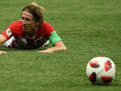 Modric, durante la final. En vídeo, declaraciones de Luka Modric e Ivan Rakitic tras la final.