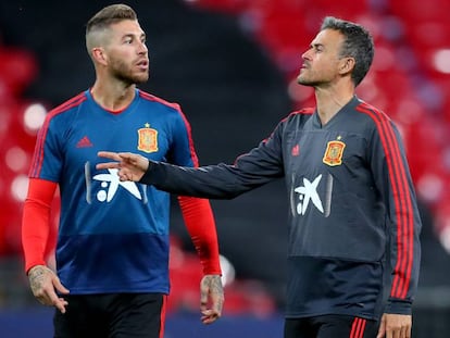 FOTO: Sergio Ramos y Luis Enrique, en un entrenamiento en Wembley. / VÍDEO: Declaraciones de Luis Enrique tras el partido.