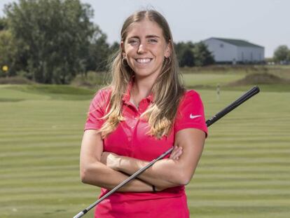 La golfista Celia Barquín, tras un entrenamiento.