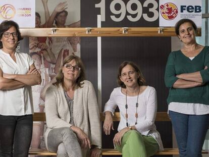 De izquierda a derecha, Laura Grande, Wonny Geuer, Carolina Mújica y Mónica Messa, en el museo de la FEB.