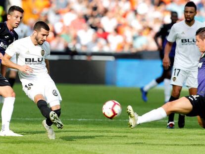 Gayá remata ante Carrillo / En vídeo, declaraciones de los entrenadores del Leganés y Valencia (ATLAS)