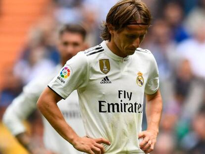 Luka Modric, durante el partido contra el Levante. En vídeo, declaraciones de Lucas Vázquez y Sergio Ramos tras el partido contra el Levante.