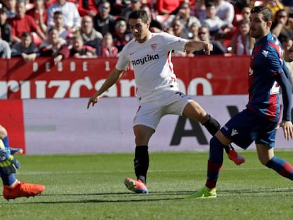 FOTO: Ben Yedder hace el primer gol del Sevilla. / VÍDEO: Declaraciones de lo entrenadores tras el partido.