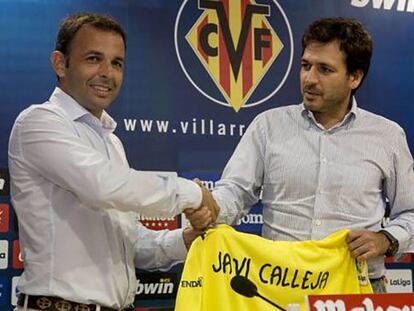 Javier Calleja, en su primera presentación con el Villarreal, el 25 de septiembre de 2017. En vídeo, Fernando Roig anuncia la vuelta de Javi Calleja como técnico del Villarreal.