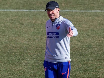 Simeone, durante el último entrenamiento del Atlético previo al duelo del Metropolitano.