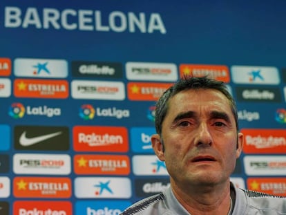 Valverde, en la rueda de prensa tras su renovación.