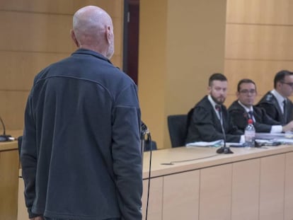 Miguel Ángel Millán, durante el juicio. En vídeo, relato de víctimas, testigos y familiares que denunciaron en 2016 a EL PAÍS los supuestos abusos y la manipulación del entrenador en Alhama de Murcia.