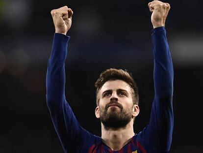 FOTO: Piqué festeja el triunfo en el Bernabéu. / VÍDEO: Declaraciones de los jugadores tras el partido.