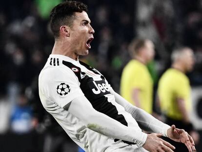 Cristiano Ronaldo celebra su tercer gol contra el Atlético. En vídeo, declaraciones del delantero de la Juventus: "No echo de menos España".