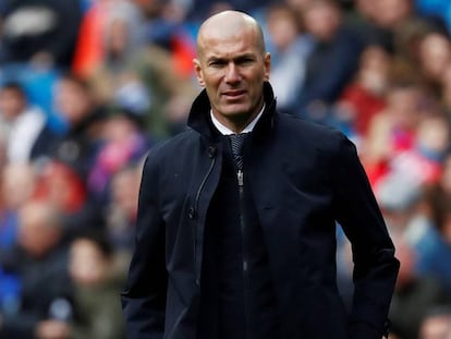 Zidane, en el partido contra el Eibar en el Bernabéu. En vídeo, el entrenador valora al jugador del Chelsea, Eden Hazard.