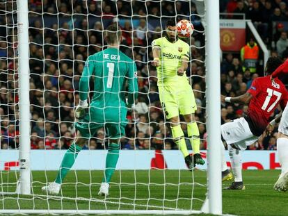 Luis Suárez remata un pase de Messi que termina en gol tras tocar la pelota Shaw. En vídeo, declaraciones de Ernesto Valverde, entrenador el Barça, en rueda de prensa tras el partido.