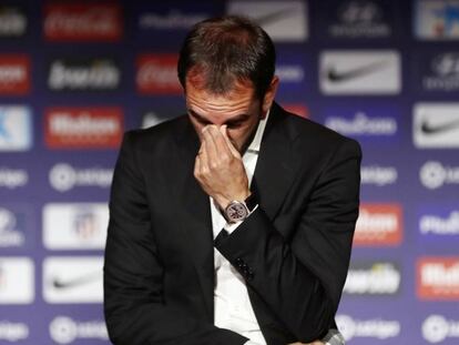 Diego Godín llora en su despedida del Atlético en el Wanda Metropolitano. El uruguayo anuncia emocionado su adiós.