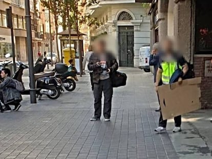 O ex-jogador do Valladolid Borja Fernández, depois de ser parado. Em vídeo, imagens da operação policial.