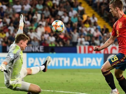 En foto: Dani Olmo anota el segundo gol de la final. En vídeo: declaraciones de los jugadores.