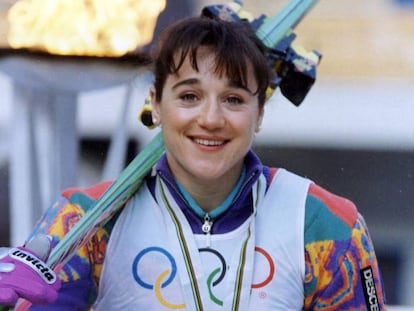 Blanca Fernández Ochoa, con la medalla de bronce gaanda en los Juegos Olímpicos de Albertville (Francia) en 1992. En vídeo, cronología de la búsqueda de la esquiadora.