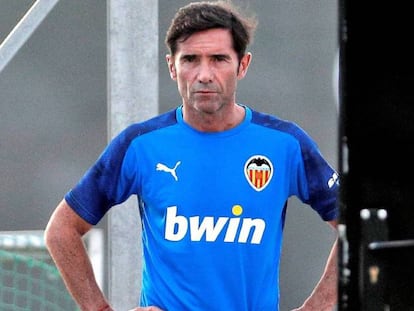 Marcelino, en un entrenamiento del Valencia. En vídeo, Celades, nuevo entrenador del equipo, a su llegada a la ciudad este miércoles: "Ha sido todo muy rápido".