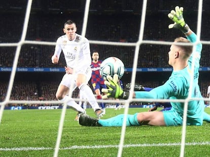 Bale marca ante Ter Stegen el gol que fue anulado por fuera de juego de Mendy. En vídeo, Zidane habla de la falta de gol frente al Barcelona.