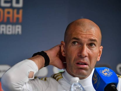 Zidane, durante la rueda de prensa que dio en las instalaciones del Al-Ittihad. En vídeo, sus declaraciones.