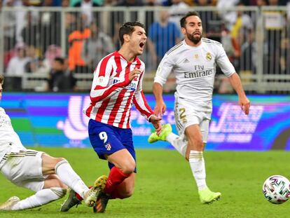 Valverde hace falta a Morata en la acción que supuso su expulsión por roja directa. En vídeo, rueda de prensa de Zinedine Zidane y Diego Pablo Simeone posterior al partido.