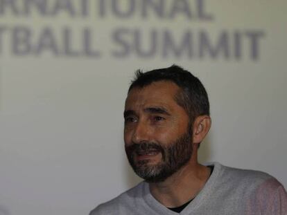 Ernesto Valverde, durante la conferencia tras recibir el Premio Referente 2020 en el IV Bilbao International Football Summit. En vídeo, las declaraciones de Valverde. EFE/ATLAS