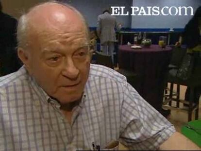 Alfredo Di Stéfano ha repasado la actualidad futbolística el día que cumple 82 años. Dice el ex jugador del Real Madrid que Cristiano Ronaldo "tendría que adaptarse al sistema que se juega en la Liga", aunque ha confesado que de todos los jugadores de la Eurocopa, él ficharía al azulgrana Xavi Hernández, que precisamente ha sido designado como mejor jugador del torneo.