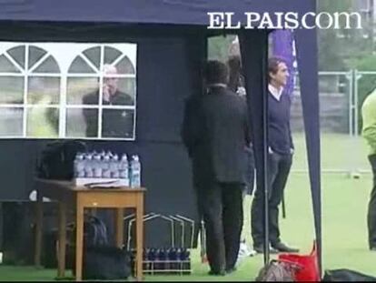 Tras la goleada ante el Hibernian, el equipo ha vuelto al trabajo con una doble sesión de mañana y tarde. El primer entrenamiento, que se ha atrasado una hora para que los jugadores pudiesen descansar más, se ha basado en la recuperación muscular.Por tanto, a partir de las 11 (hora escocesa), Pep Guardiola ha dirigido la séptima sesión del stage en Escocia. El presidente Joan Laporta, el nuevo jefe de relaciones externas del club, Manel Estiarte, y el secretario Txiki Begiristain han estado presentes en Saint Andrews.