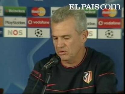 El entrenador del Atlético de Madrid, Javier Aguirre, se ha mostrado optimista de cara al enfrentamiento de este martes contra el PSV Eindhoven en la Fase de Grupos de la Champions League. En la conferencia de prensa posterior al entrenamiento de los rojiblancos en el Philips Stadion, el mexicano ha asegurado estar "seguro que el equipo va a salir con la mejor actitud posible, con ganas de ganar, de agradar y de jugar bien al fútbol". "Si nosotros -ha añadido- habitualmente encontramos algún punto de partida de motivación en cada encuentro, estos partidos no necesitan motivación". "Los jugadores saben el prestigio que tiene ganar aquí, el dinero, lo que es la Champions League y lo que costó al año pasado llegar aquí once meses aguantando", ha sentenciado.