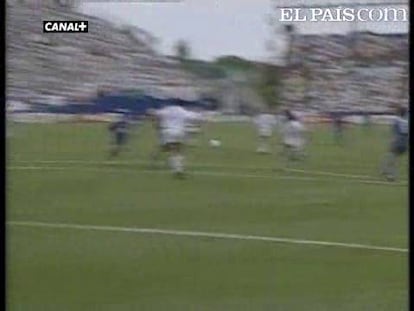 El último gol de Maradona en los mundiales (ante Grecia, en EEUU 94)