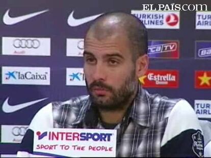 El entrenador del FC Barcelona, Pep Guardiola, ha negado que abroncase a sus jugadores en el descanso del encuentro de la Champions frente al Stuttgart (1-1). "Se equivocan. No había ni un medio de comunicación en el vestuario. Os equivocáis. Siempre se dicen cosas. La intención de mi mensaje en el descanso era que son unos jugadores maravillosos y que son muy buenos, y que no dudaran en que lo sacaríamos adelante, no sé si en la segunda parte o en el partido de vuelta. Esa era la intención de mi mensaje". Guardiola señaló que "jamás" grita a los futbolistas cuando las cosas no funcionan. "Les grito cuando ganamos 4-0" porque cuando se pierde "hay razones, y ellos sufren porque lo quieren hacer bien. Quieren sacar las cosas adelante y, como les entiendo, intento generar soluciones para que puedan jugar mejor. Dije muchas cosas, pero el tono era este", explicó.