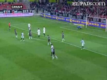 El Depor frena al Sevilla