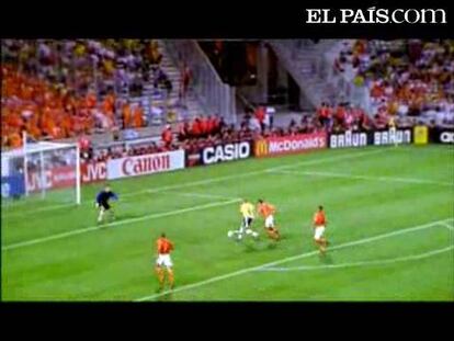 El portero brasileño, clave en la tanda de penaltis que dio acceso a la final y eliminó a Holanda. Todo sobre el <strong><a href="http://www.elpais.com/deportes/futbol/mundial/">Mundial de Fútbol de Sudáfrica 2010</a></strong>