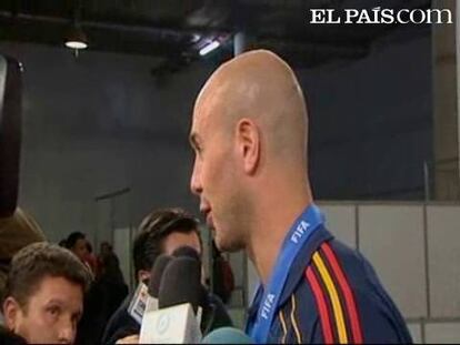 El portero de la selección española y del Liverpool, Pepe Reina, ha asegurado al término de la gran final del Mundial, en la que España se ha proclamado campeona, que no sabía si "había ocurrido alguna vez en la historia" que un equipo que empezaba perdiendo ganara el Mundial. Le dijeron que no, y él contestó: "Más mérito todavía". Reina opinó que la derrota frente a Suiza en el primer partido les hizo "más fuertes y conscientes de que si no dábamos el do de pecho podíamos perder. <strong><a href="http://www.elpais.com/deportes/futbol/mundial/">España Campeona del Mundial de Fútbol 2010</a></strong>