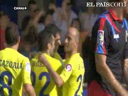 Asistidos por Cazorla, los puntas del Villarreal, Nilmar y Rossi, tumban al Racing. <strong><a href="http://elpais-com.zproxy.org/buscar/liga-bbva/videos">Vídeos de la Liga BBVA</a></strong> 