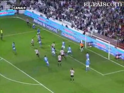 El Athletic resiste al Almería con dos jugadores menos durante 25 minutos . <strong><a href="http://www.elpais.com/buscar/liga-bbva/videos">Vídeos de la Liga BBVA</a></strong> 
