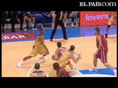 Tras cinco victorias entre ACB y Eurocup, el equipo colegial se estrelló en Zaragoza ante un necesitado CAI, que recupera la sonrisa. <strong><a href="http://www.elpais.com/buscar/acb/videos">Vídeos de la ACB</a></strong> 