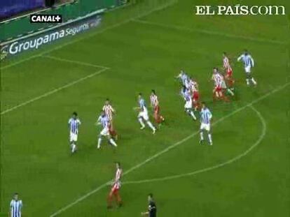 el Atlético tumba al Málaga con tres goles de estrategia que coronan a Simão y Tiago.  <strong><a href="http://www.elpais.com/buscar/liga-bbva/videos">Vídeos de la Liga BBVA</a></strong>