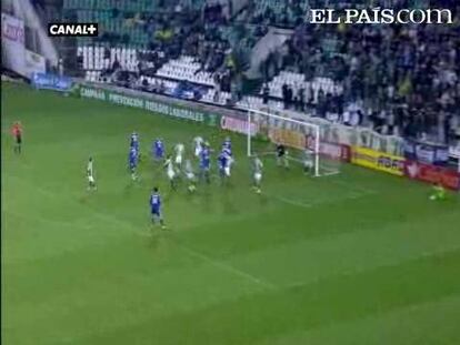 El Getafe aprovecha el mal estado del campo para imponerse a domicilio. <strong><a href="http://www.elpais.com/buscar/copa-del-rey-futbol/videos">Vídeos de la Copa del Rey de fútbol</a></strong>