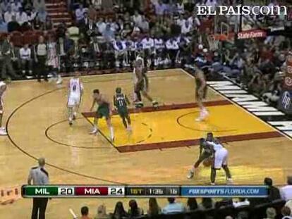 Dwyane Wade volvió a marcarse otra gran actuación anoche al liderar con 34 puntos una nueva victoria para los Heat. <strong><a href="http://www.elpais.com/buscar/nba/videos">Vídeos de la NBA</a></strong>