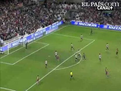 El equipo azulgrana pasa por el gol marcado en Bilbao tras dos empates en una eliminatoria vibrante entre dos equipos que apelaron al corazón más que a la cabeza. <strong><a href="http://www.elpais.com/buscar/copa-del-rey-futbol/videos">Vídeos de la Copa del Rey de fútbol</a></strong>