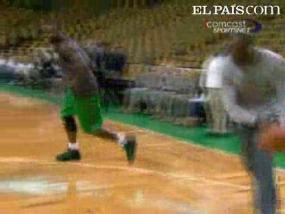 Cleveland 95-112 Boston <strong><a href="http://www.elpais.com/buscar/nba/videos">Vídeos de la NBA</a></strong>