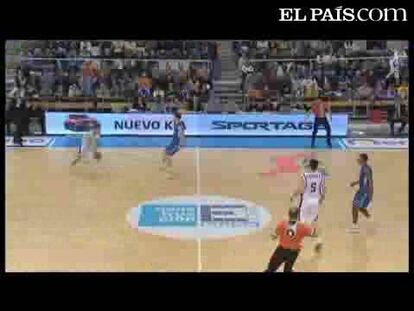 Bullok, escolta del Cajasol, con 25 puntos, comanda a su equipo frente al Alicante. <strong><a href="http://elpais-com.zproxy.org/buscar/acb/videos">Vídeos de la ACB</a></strong> 