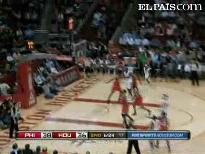 El base de los Rockets anota 36 puntos pero los Sixers se imponen en Texas (114-105). <strong><a href="http://www.elpais.com/buscar/nba/videos">Vídeos de la NBA</a></strong>