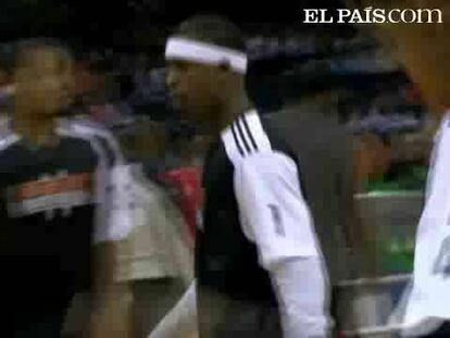 D.J. Augustin (23 puntos) y Gerald Wallace (20) lideran el triunfo de los Bobcats sobre los Raptors. Calderón aportó 6 tantos y 11 asistencias. <strong><a href="http://www.elpais.com/buscar/nba/videos">Vídeos de la NBA</a></strong>