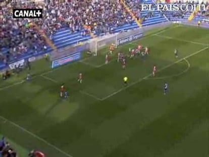 Dos errores de Cortés propician la victoria del Almería. <strong><a href="http://www.elpais.com/buscar/liga-bbva/videos">Vídeos de la Liga BBVA</a></strong> 