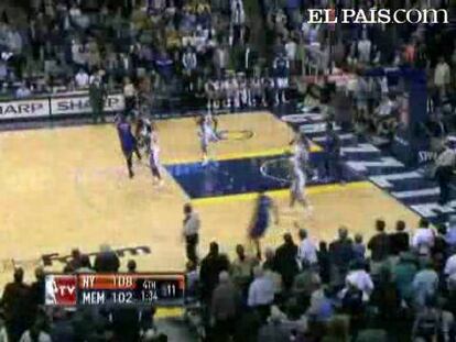 Un tiro de más de cinco metros con menos de un segundo para el final de Carmelo Anthony decanta el triunfo del lado de los Knicks ante los Grizzlies (108-110). <strong><a href="http://www.elpais.com/buscar/nba/videos">Vídeos de la NBA</a></strong>
