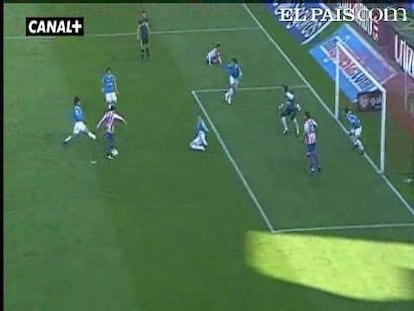 Un polémico gol de De las Cuevas resuelve un partido de mucha tensión y fútbol nulo. <strong><a href="http://elpais-com.zproxy.org/buscar/liga-bbva/videos">Vídeos de la Liga BBVA</a></strong> 