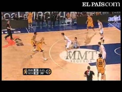 Llull salva al equipo de Molín y el Gran Canaria protesta la polémica última jugada. <strong><a href="http://elpais-com.zproxy.org/buscar/acb/videos">Vídeos de la ACB</a></strong> 