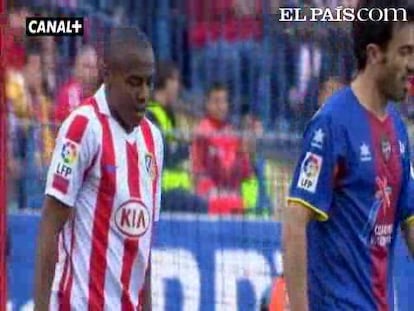 Un grandioso Agüero lidera al Atlético en la goleada sobre el Levante. <strong><a href="http://www.elpais.com/buscar/liga-bbva/videos">Vídeos de la Liga BBVA</a></strong> 