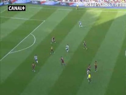 El Barcelona hace valer su juego técnico y refinado frente al Espanyol y ya solo le falta un punto para revalidar el título. <strong><a href="http://www.elpais.com/buscar/liga-bbva/videos">Vídeos de la Liga BBVA</a></strong> 